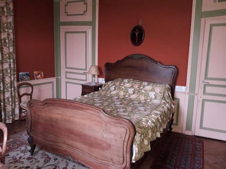 Manoir Des Etrichets Bed & Breakfast Saint-Saturnin  Luaran gambar